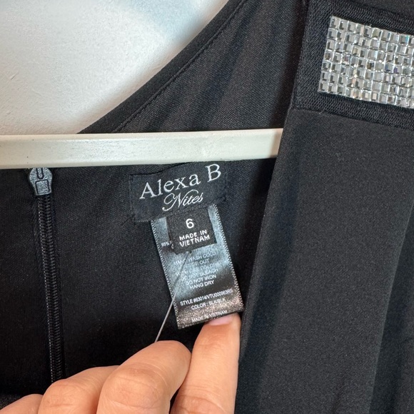 Alexa B Nites Black 1 Shoulder Jumpsuit Sz6 Beaded Strap Sheer Metallic Overlay - Picture 4 of 12